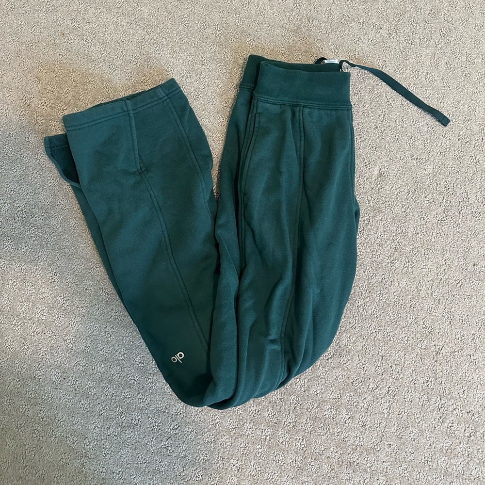 ALO YOGA HIGH-WAIST FREE TIME STRAIGHT LEG SWEATPANT